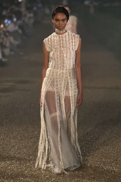 Look 22
